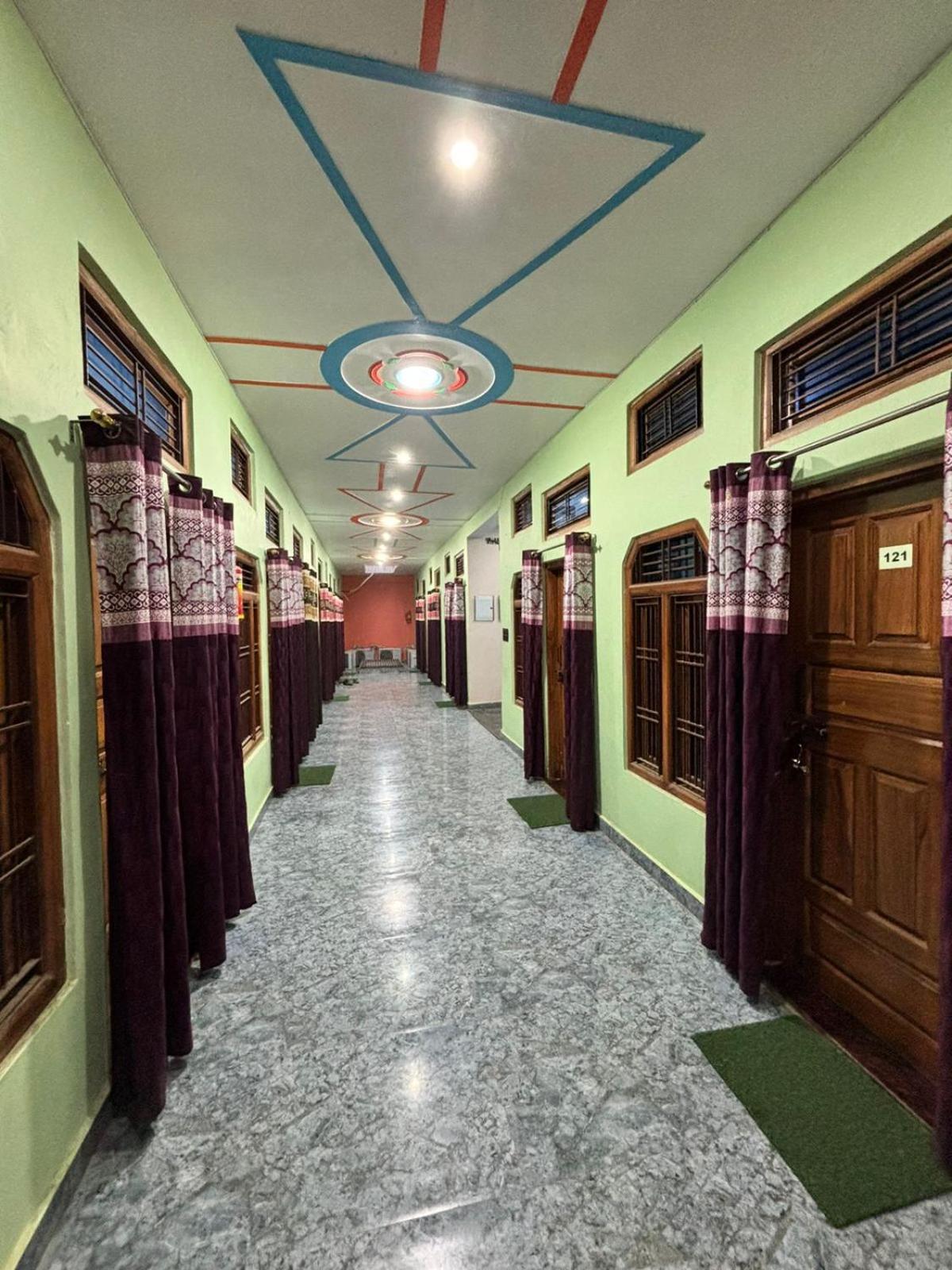 Chandrika Palace 500 Meter From Ayodhya Railway And Ram Mandir Bagian luar foto